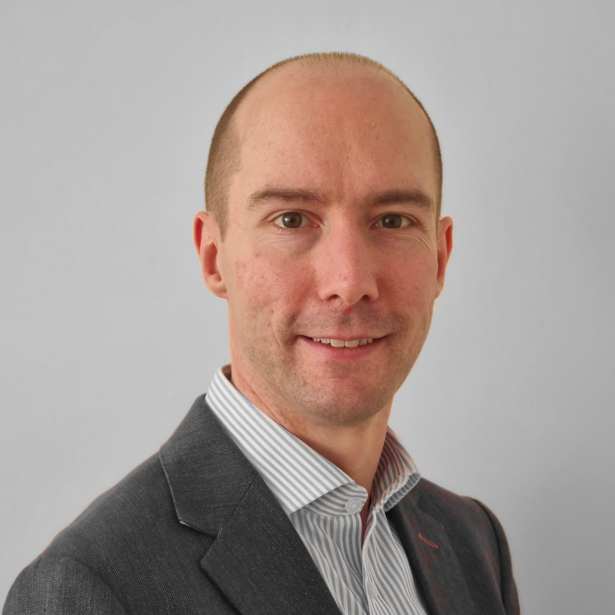 2e3661b3-ac64-439a-8579-7cb1e776bfdd-headshot-Corporate-Photo-Cropped-cd1645