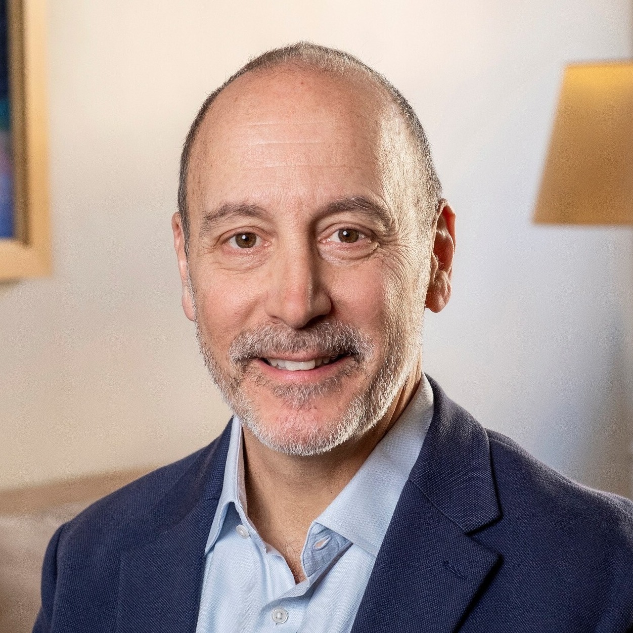 thumbnail_Robert Brown headshot-1
