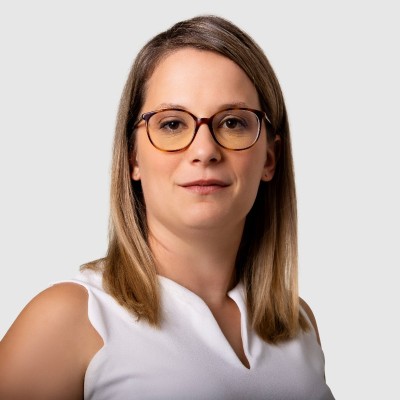 Mari Brossard